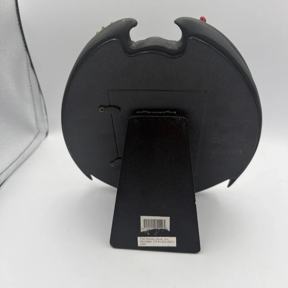Disney villains oval